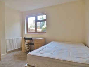 Bedroom- click for photo gallery